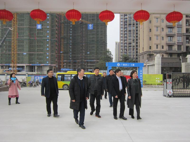 領(lǐng)導(dǎo)視察5.jpg 領(lǐng)導(dǎo)視察5.jpg