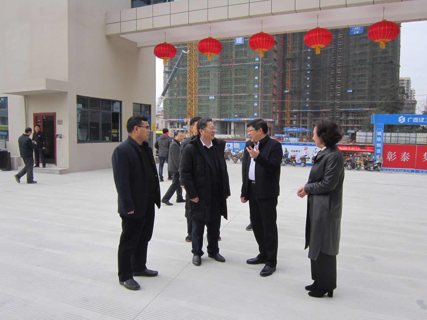 領(lǐng)導(dǎo)視察1.jpg 領(lǐng)導(dǎo)視察1.jpg